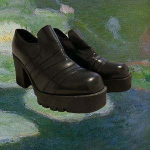 size 8 original 90s wanted, platform loafer/boot